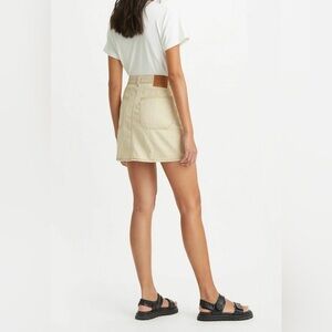 SHEIN - Corduroy Cream Skirt